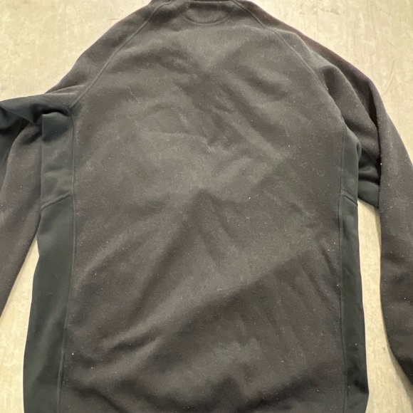 Patagonia Black Zip Up Sweater - Picture 6 of 6